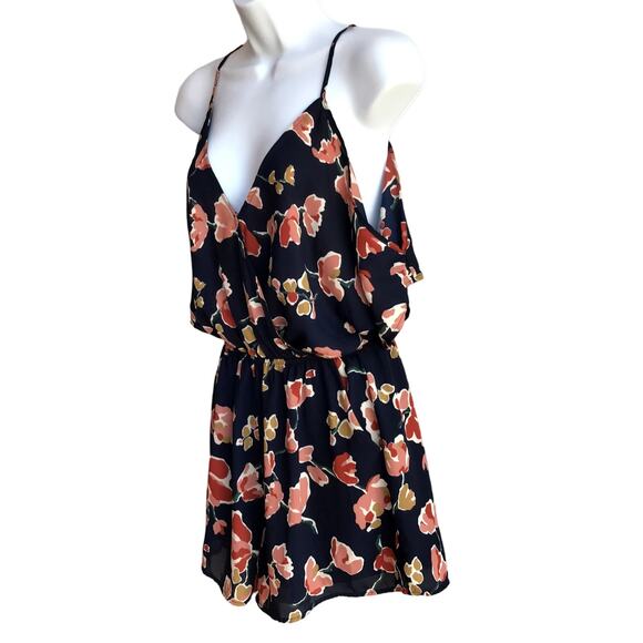 ASTR Off Shoulder with Spaghetti Straps Multi Color Floral Romper size M - Picture 3 of 9